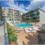 Apartment 1 Bed Sleeps 4 With Pool *