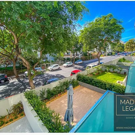 1 Bed Sleeps 4 With Pool フンシャル