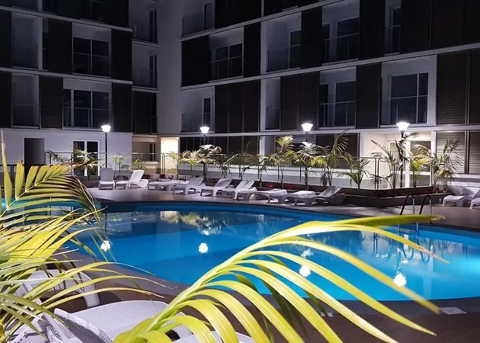 1 Bed Sleeps 4 With Pool Funchal (Madeira)