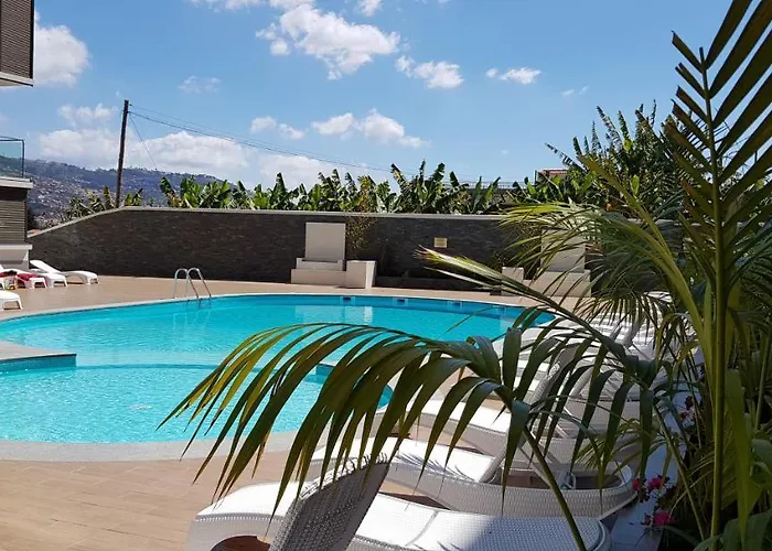1 Bed Sleeps 4 With Pool Appartement Funchal (Madeira)