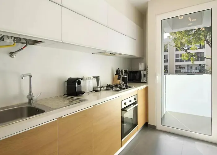 1 Bed Sleeps 4 With Pool Appartement *