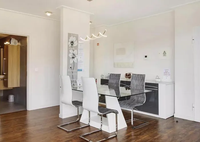 公寓 1 Bed Sleeps 4 With Pool